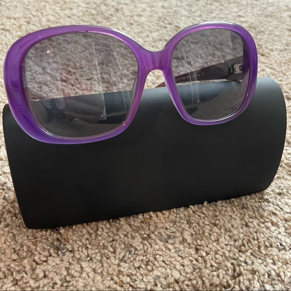 Vibrant purple sunglasses Marc by Marc Jacobs